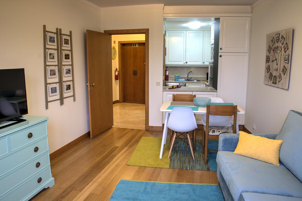 פונשל Monumental Apartment מראה חיצוני תמונה